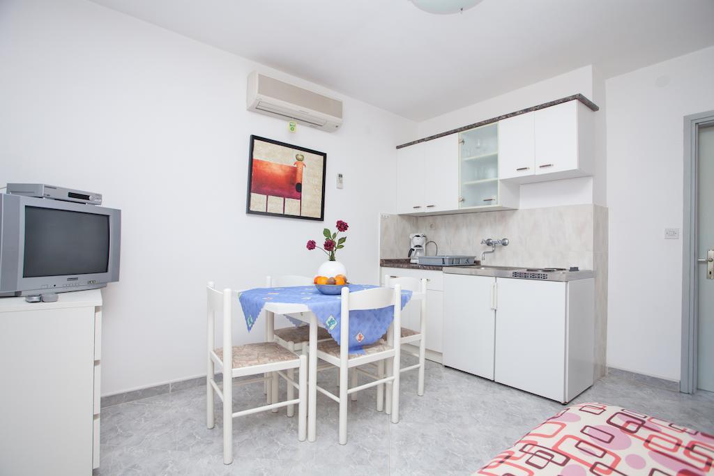 Apartments Prenc Pisuko Rovinj Room photo